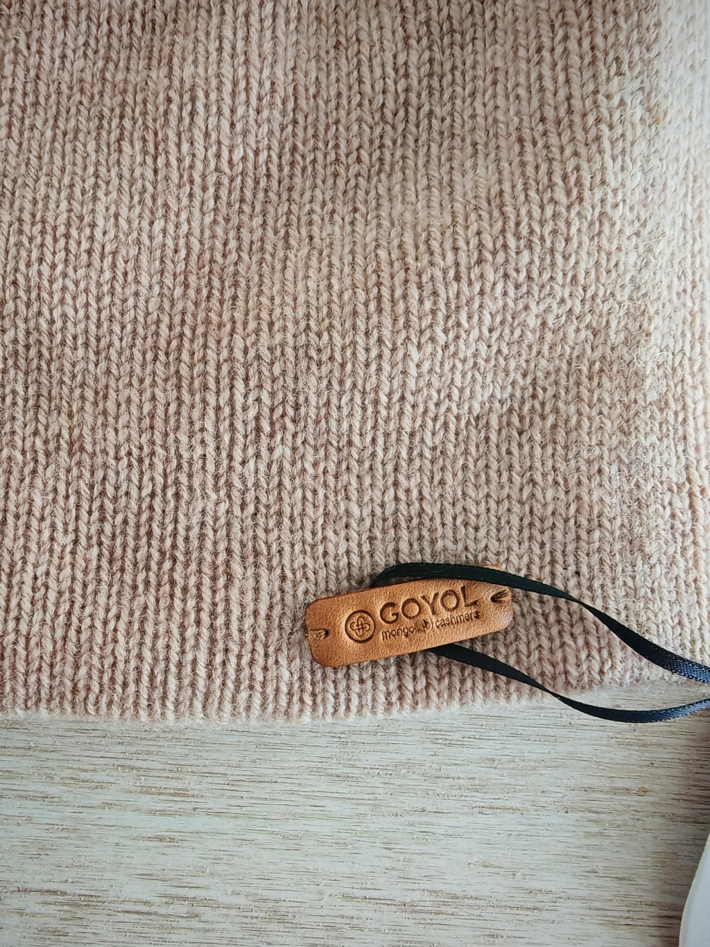 GOYOL Klassische doppellagige Kaschmirmütze – Weiss oder Beige