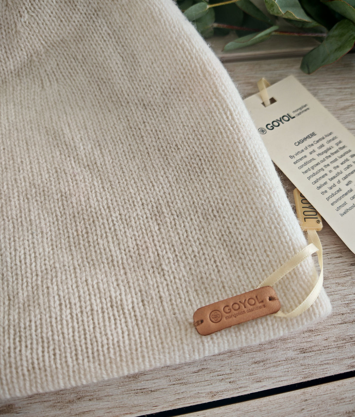 GOYOL Klassische doppellagige Kaschmirmütze – Weiss oder Beige
