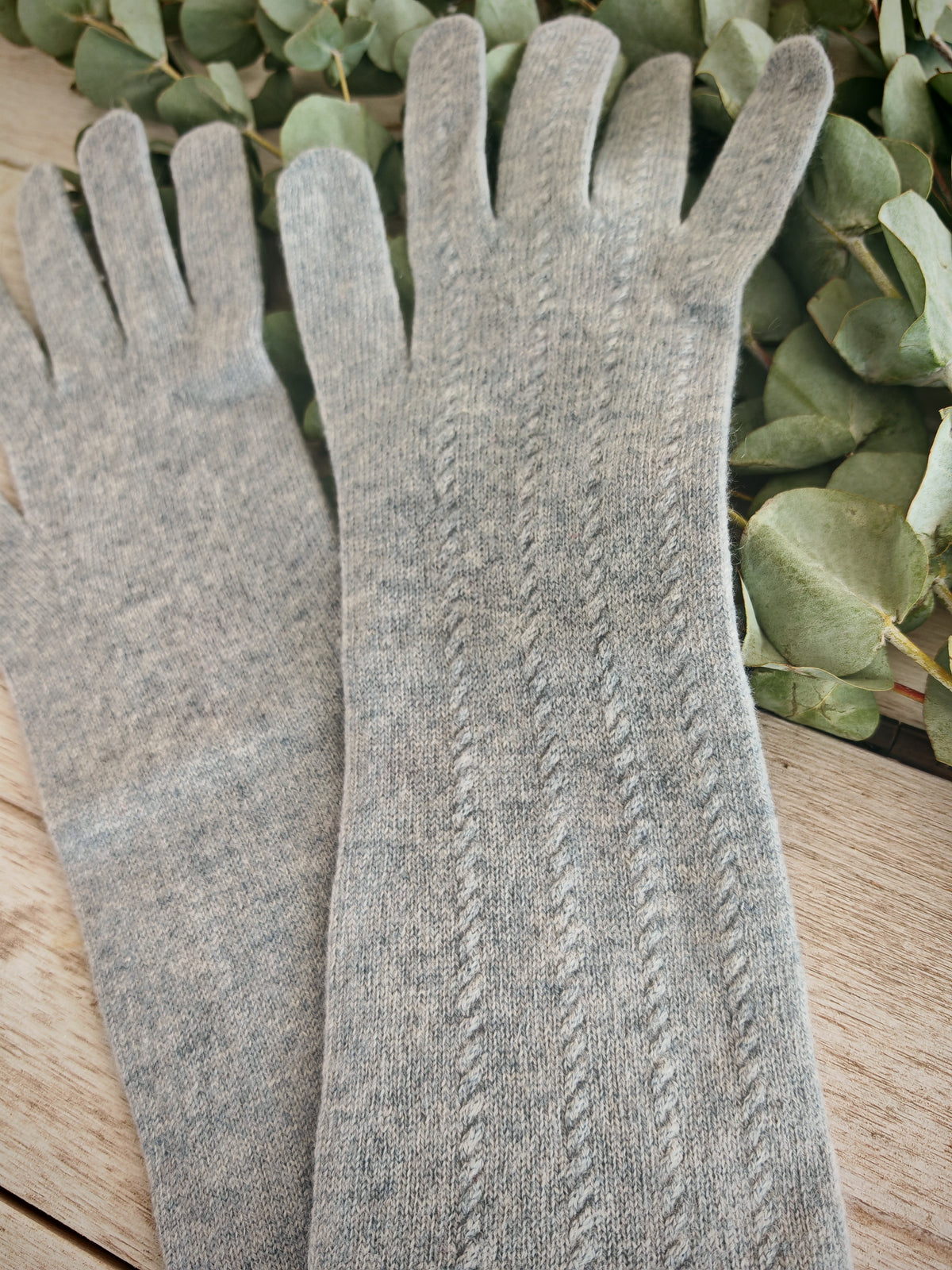 EVSEG Lange Kaschmirhandschuhe mit Strickmuster – Grau oder Beige